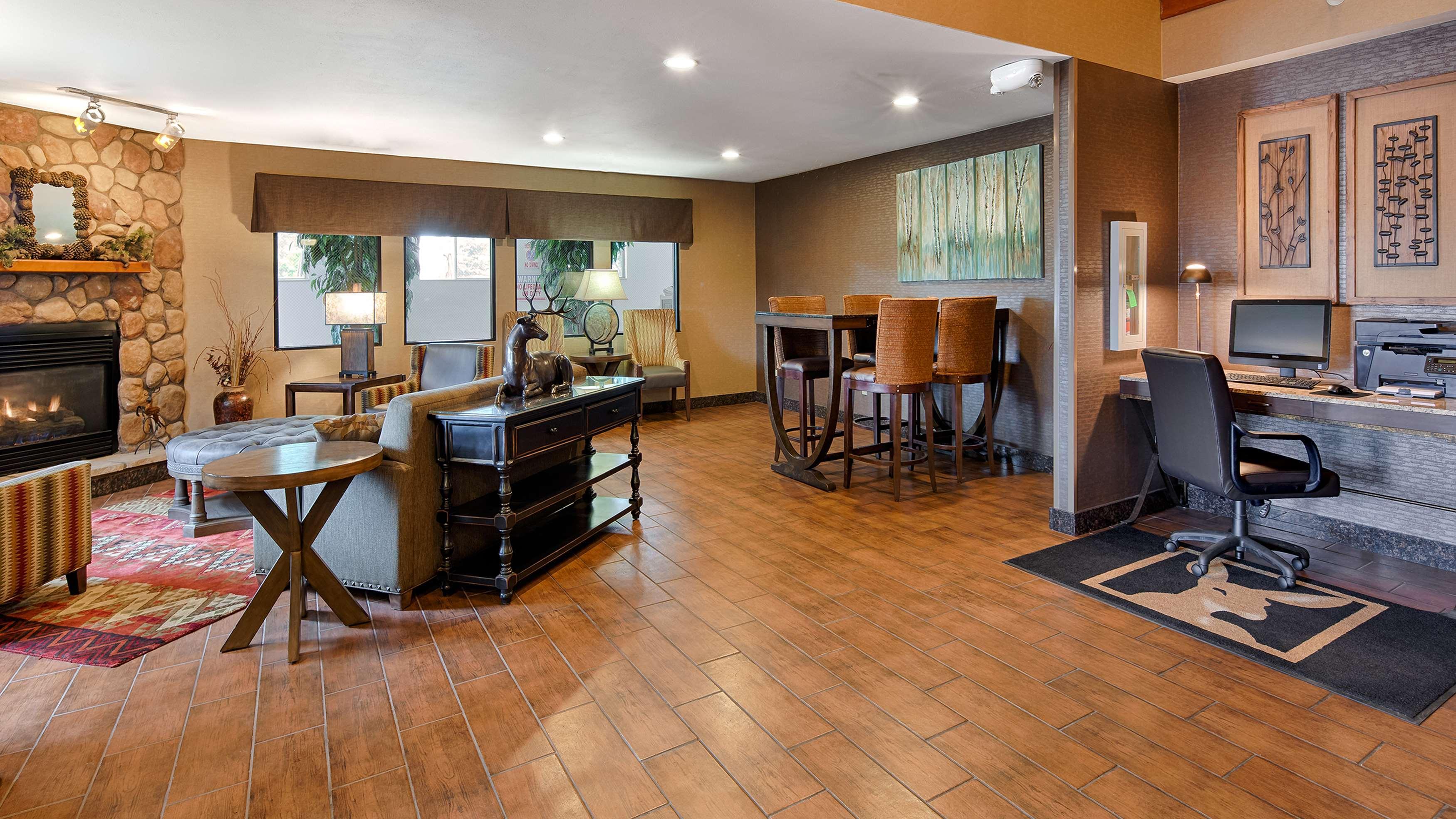 Best Western Plus Deer Park Hotel And Suites Craig Exterior photo